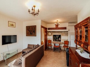 House (One bedroom Holiday Home with pool an) | Interior