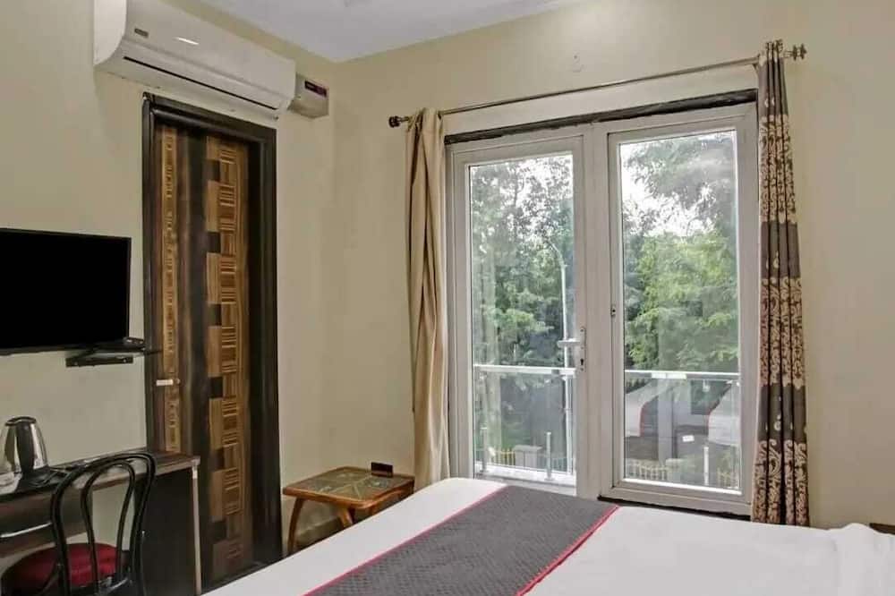 Imperial Hotel Noida