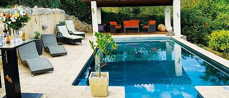 Piscine extérieure, piscine chauffée
