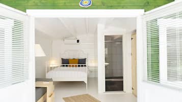 Standard Room | Individually decorated, laptop workspace, free WiFi, bed sheets