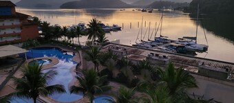 Apartment at the Hotel Marina Mont Blanc Itacuruçá beach. Green Coast.