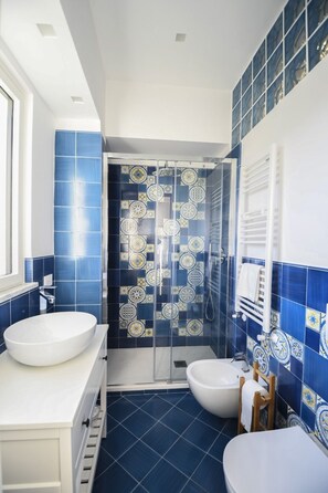 Shower, hair dryer, towels - Sunset 2 sea view (Piano di Sorrento)