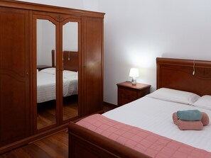 3 Schlafzimmer, Bügeleisen/Bügelbrett, kostenloses WLAN, Bettwäsche