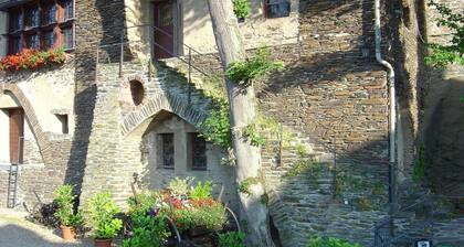 2 Bed Apt Sleeps 5 - Rooftop Terrace, Wifi