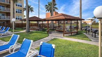 Condo, 1 Bedroom | Outdoor dining