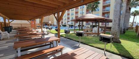 Condo, 1 Bedroom | Outdoor dining
