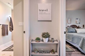 1 habitación, tabla de planchar con plancha, internet y ropa de cama 
