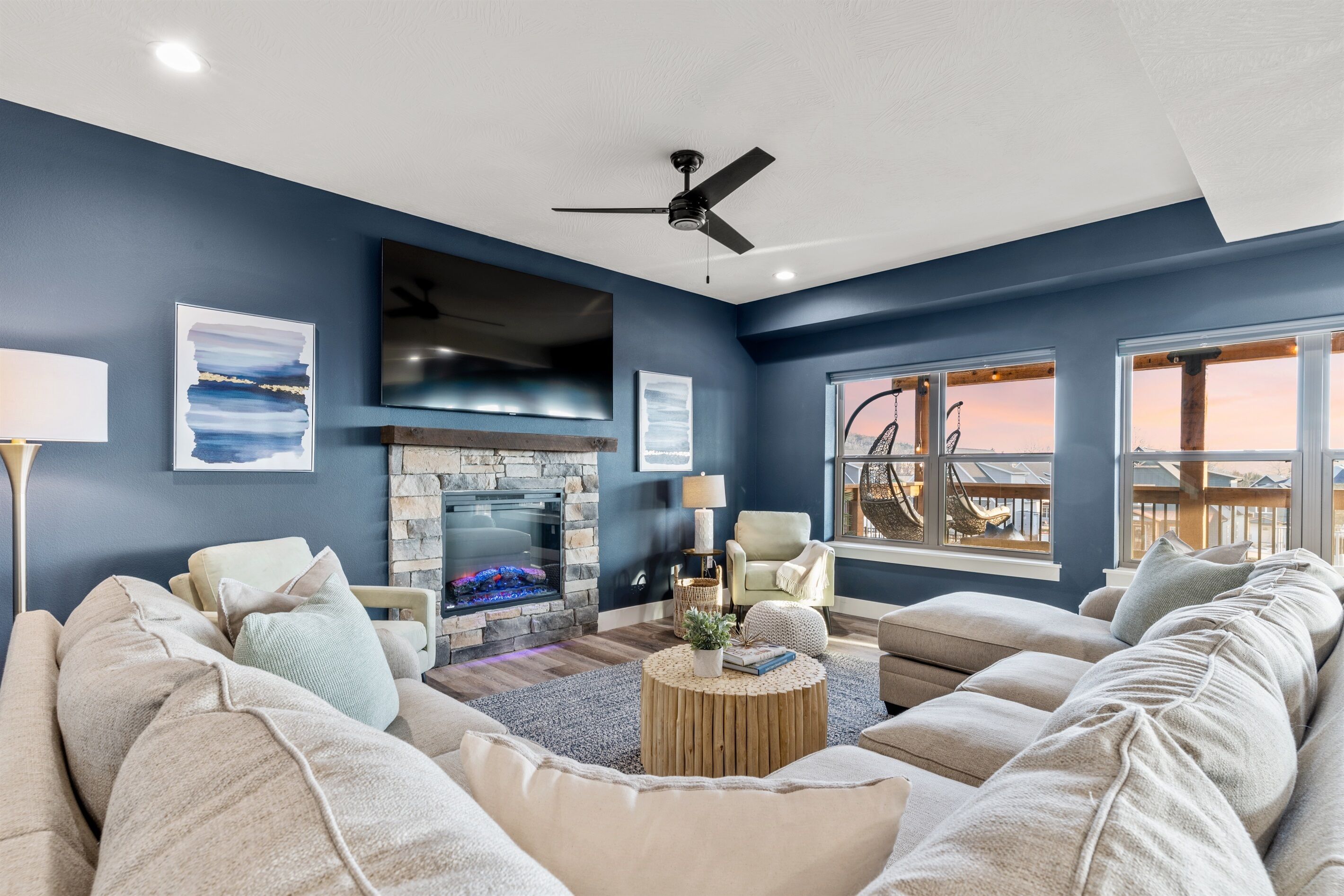 Luxury Lakeviews/Pets|Hot Tub|ADA |🔥 Pit| Pool|Large Groups up to 30