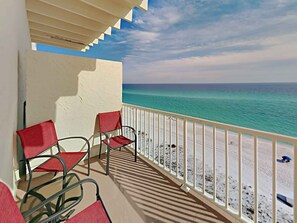 Property grounds - Sans Souci #605 | Gulf Front Condo! (Pensacola Beach)
