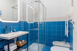 Doccia, asciugacapelli