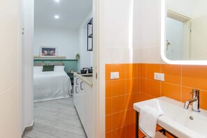 Regadera y secadora de cabello