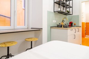 1 slaapkamer, een bureau, wifi, beddengoed