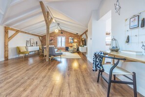 Premium Apartment | Living room | 49-inch LED TV with digital channels, TV - Dom & House - Apartment Loft Supreme (Sopot)