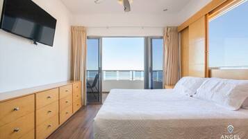 2 dormitoris, escriptori i espai de treball apte per a portàtils