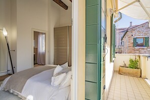 2 chambres, bureau, fer et planche à repasser, Wi-Fi gratuit