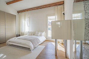 2 chambres, bureau, fer et planche à repasser, Wi-Fi gratuit