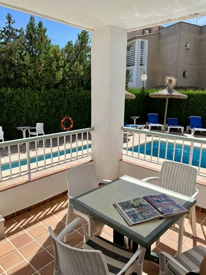 Outdoor dining - Coral 302. Second Floor, Pool View (Pollença)