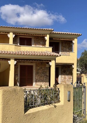 Front of property - Domus Pedra trilocali con A.C (San Teodoro)