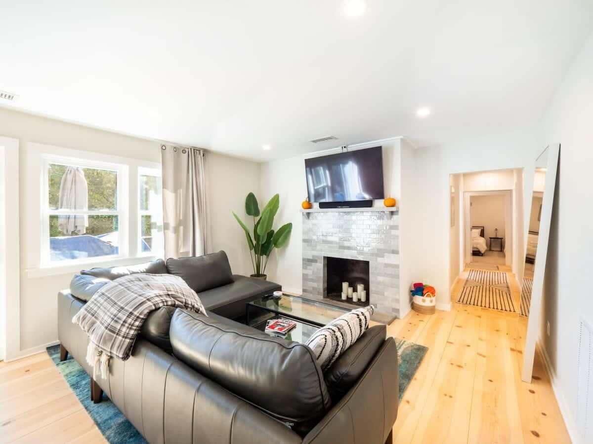 TV, stereo, offices