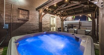 Modern 2BR/2BA Tucson Home w/ Jacuzzi Unit 1