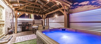 APT Style Home 2BR/2BA w/COV Patio Near Airport