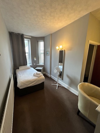 Classic Single Room | Free WiFi