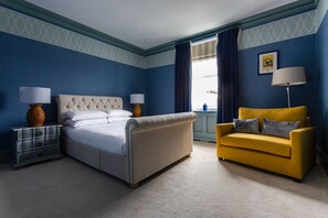 3 slaapkamers, een strijkplank/strijkijzer, gratis wifi, beddengoed