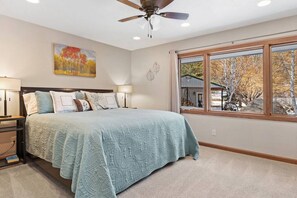 5 habitaciones, escritorio, tabla de planchar con plancha y wifi gratis 