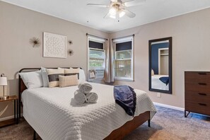 2 bedrooms, desk, iron/ironing board, travel cot - Canyon Lake · ★Family Friendly★Safest Side of Town★ (Rapid City)