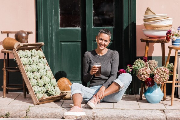 Exterior - The Bull Inn (Totnes)