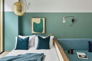 Sengetøy av topp kvalitet, safe på rommet og skrivebord