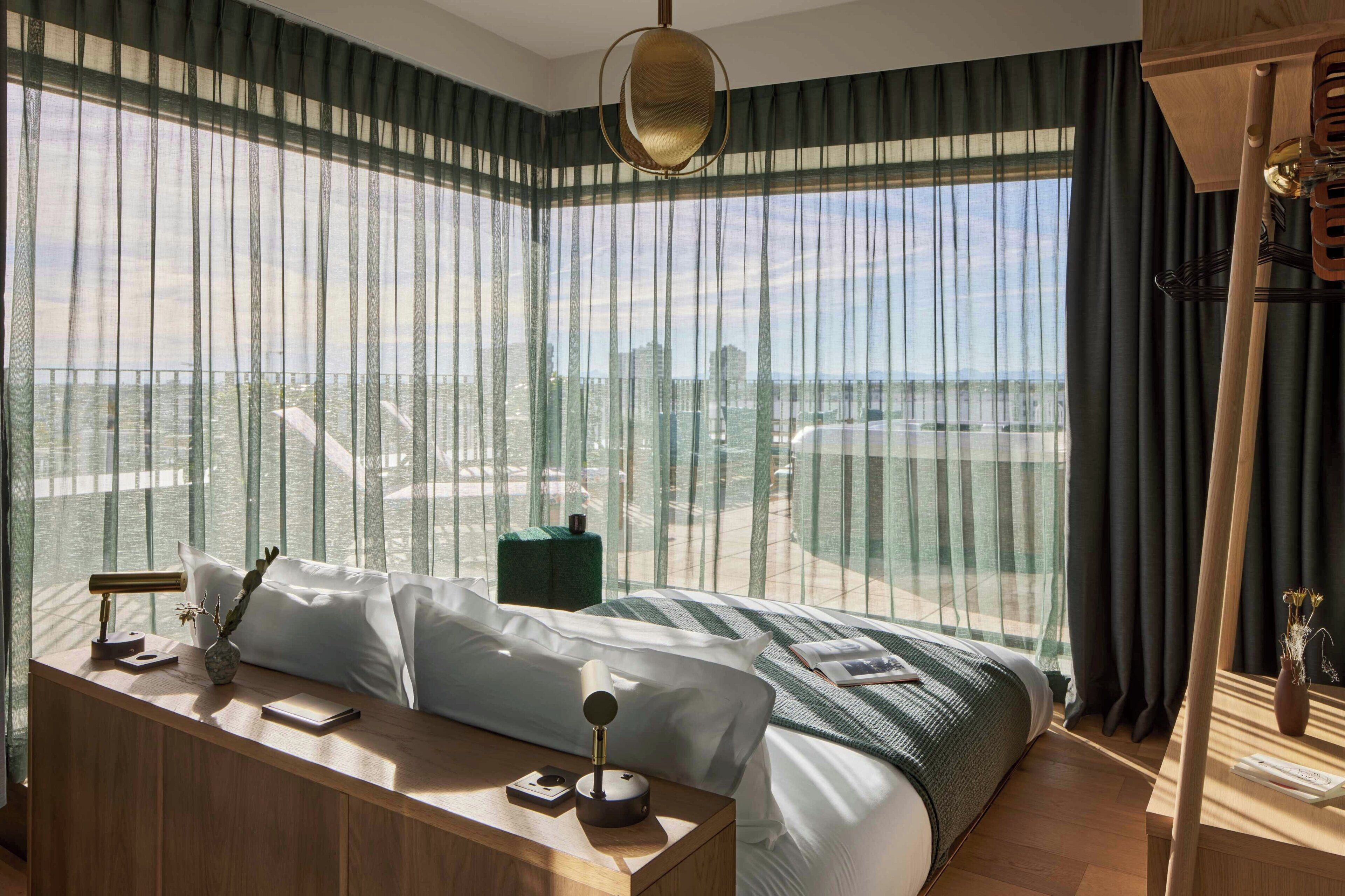 Premium bedding, in-room safe, desk, laptop workspace