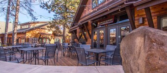 JACI97-Dog-Friendly Retreat Near Sunriver | Firepit + Fenced Yard