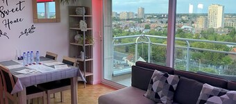 Jacuzzi, 5min city center, free parking, nice view