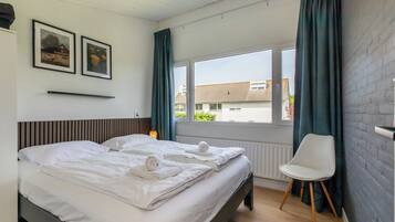 3 bedrooms, soundproofing, Internet