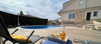 Villa Palmeral- Piscina, Gran Jardin, BBQ, Parking