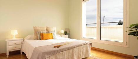 6 Schlafzimmer, Bügeleisen/Bügelbrett, kostenloses WLAN, Bettwäsche