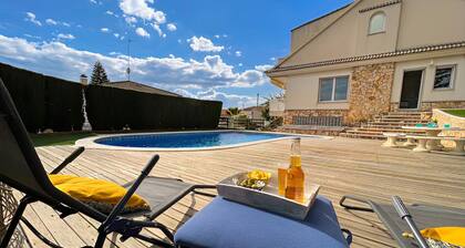 Villa Palmeral: Piscina, Gran Jardin, Barbacoa, Parking