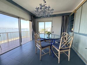 Dining - Avenida 5A - Three Bedroom Apartment, Sleeps 6 (Roses)