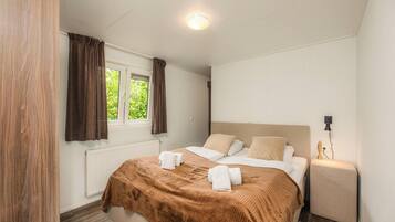 2 bedrooms, internet