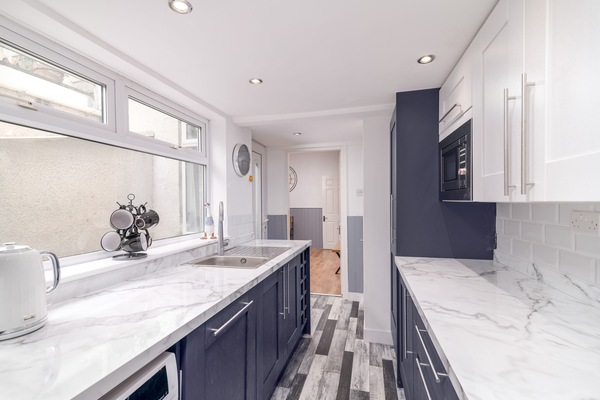 House | Private kitchen | Electric kettle, toaster, highchair, dining tables