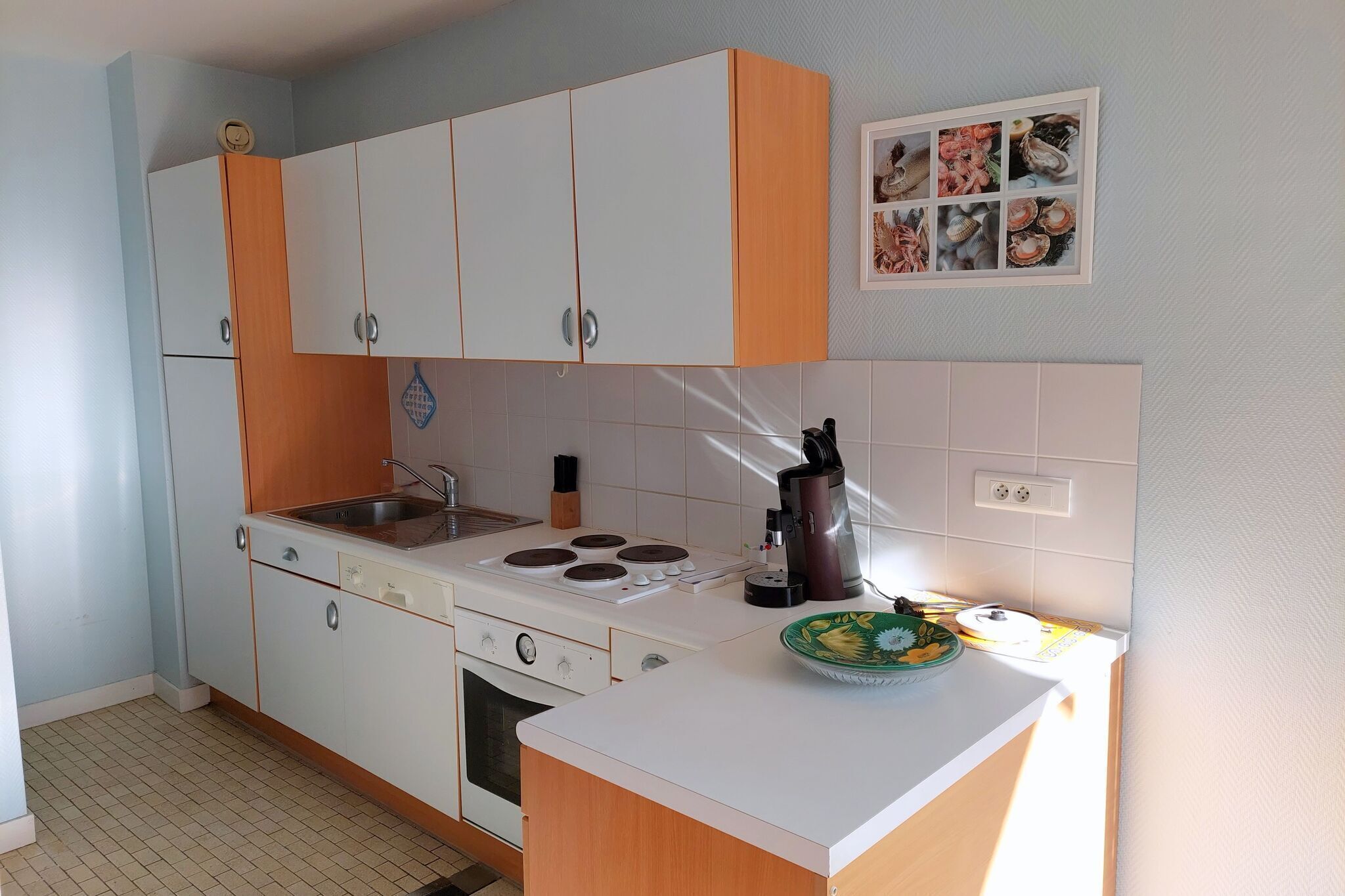 Studio with partial sea views in the popular seaside resort of Benodet