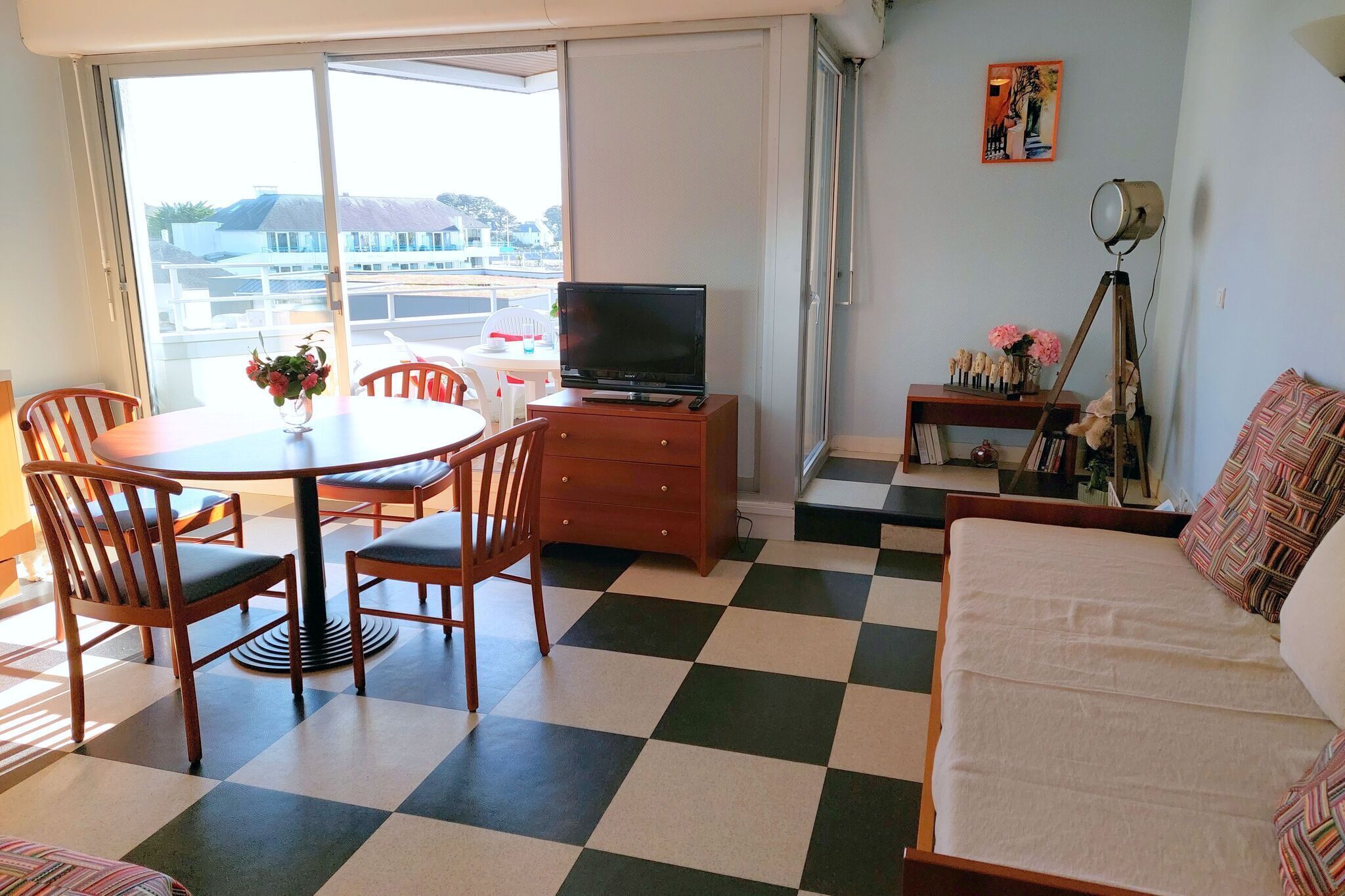 Studio with partial sea views in the popular seaside resort of Benodet