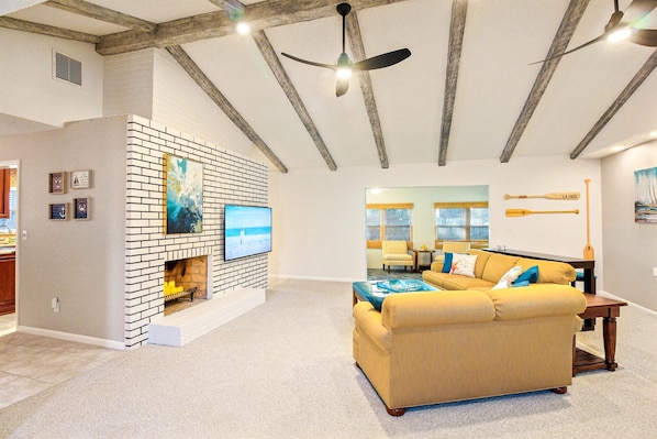 Smart TV, table tennis, books