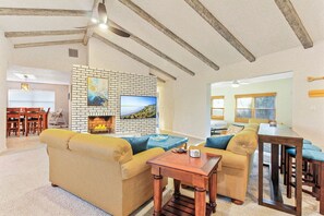 Smart TV, tenis de mesa y libros 