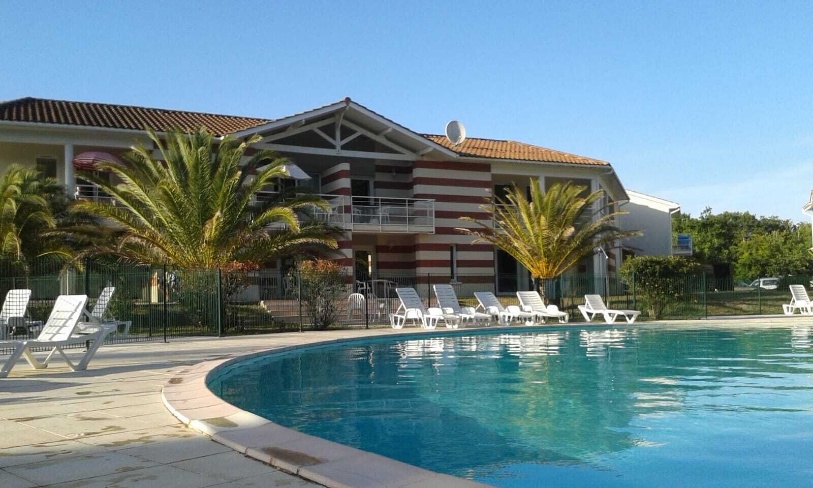 House in a tourist residence with swimming pool. Housing classified 3 *