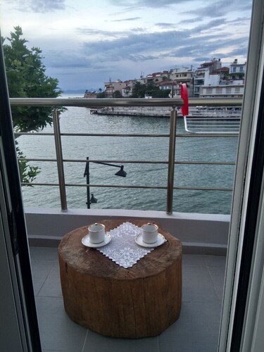 Ilio Socrates Triple room with sea view.