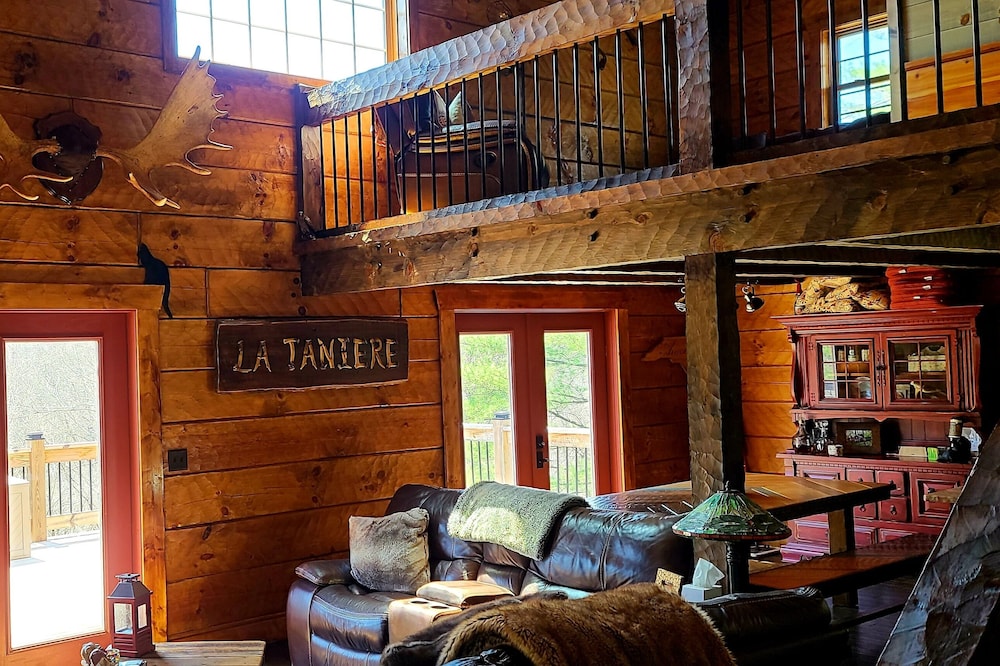 Beautiful and Secluded Private Mountain Retreat
