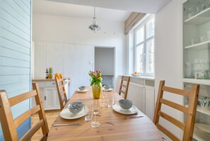 Family Apartment | Dining room