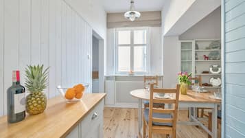 Family Apartment | Dining room